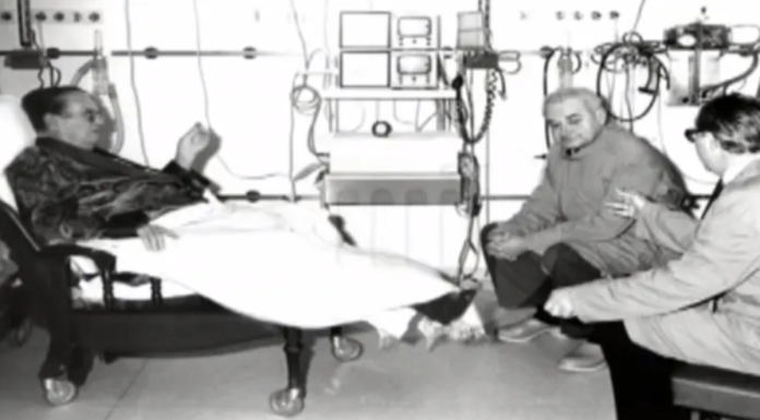 TITO JE ZNAO DA MU JE ŽIVOT UGROŽEN, ALI NIJE HTIO AMPUTACIJU: Ljekar otkrio šta se dešavalo iza zatvorenih vrata TITO JE ZNAO DA MU JE ŽIVOT UGROŽEN, ALI NIJE HTIO AMPUTACIJU: Ljekar otkrio šta se dešavalo iza zatvorenih vrata