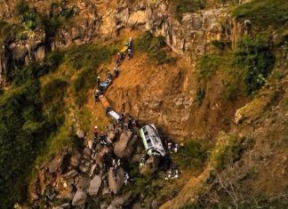 Užas na ostrvu Fogo: Autobus sa učenicima pao niz 30 metara duboku padinu, najmanje 21 mrtav