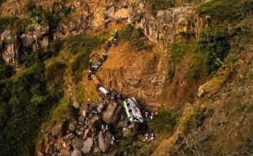Užas na ostrvu Fogo: Autobus sa učenicima pao niz 30 metara duboku padinu, najmanje 21 mrtav