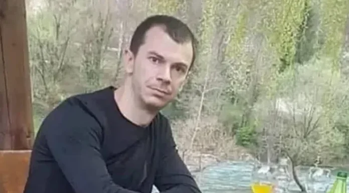 Nove informacije nakon stravične nesreće kod Cazina: Vozaču koji je udario troje djece određen pritvor Nove informacije nakon stravične nesreće kod Cazina: Vozaču koji je udario troje djece određen pritvor