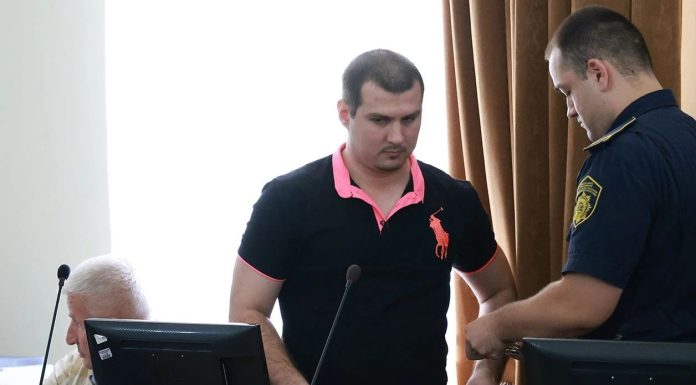 „Pokušavao nas je uvjeriti da je lud“: Vještakinja na suđenju za ubistvo Aldine Jahić iznijela šokantne tvrdnje „Pokušavao nas je uvjeriti da je lud“: Vještakinja na suđenju za ubistvo Aldine Jahić iznijela šokantne tvrdnje