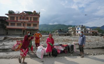 NAKON KATASTROFALNIH POPLAVA STIŽE VELIKA POMOĆ! Kina šalje dronove i stručnjake za DNK identifikaciju u Nepal NAKON KATASTROFALNIH POPLAVA STIŽE VELIKA POMOĆ! Kina šalje dronove i stručnjake za DNK identifikaciju u Nepal