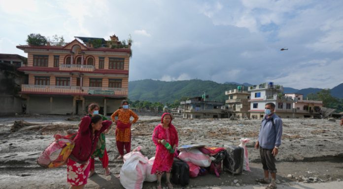 NAKON KATASTROFALNIH POPLAVA STIŽE VELIKA POMOĆ! Kina šalje dronove i stručnjake za DNK identifikaciju u Nepal NAKON KATASTROFALNIH POPLAVA STIŽE VELIKA POMOĆ! Kina šalje dronove i stručnjake za DNK identifikaciju u Nepal
