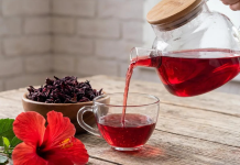 Čaj od hibiskusa: Prirodni napitak predivne boje koji može imati brojne koristi za zdravlje Čaj od hibiskusa: Prirodni napitak predivne boje koji može imati brojne koristi za zdravlje