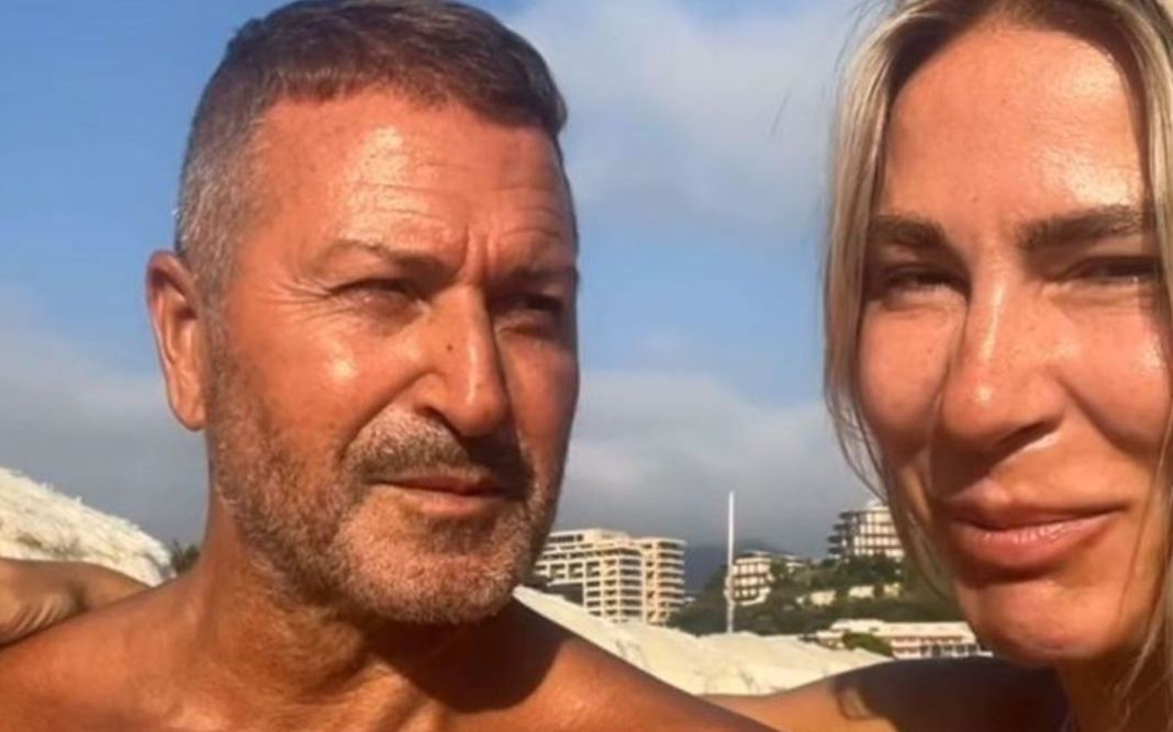 MNOGI MU MOGU POZAVIDJETI! Đole Đogani pokazao tijelo na plaži, a komentar Džale Brata privukao pažnju! MNOGI MU MOGU POZAVIDJETI! Đole Đogani pokazao tijelo na plaži, a komentar Džale Brata privukao pažnju!