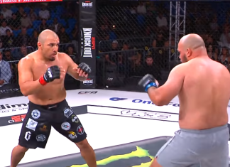 KAKAV PREOKRET! Bio je na ivici nokauta, a onda je jednim potezom ŠOKIRAO CIJELI MMA SVIJET! KAKAV PREOKRET! Bio je na ivici nokauta, a onda je jednim potezom ŠOKIRAO CIJELI MMA SVIJET!